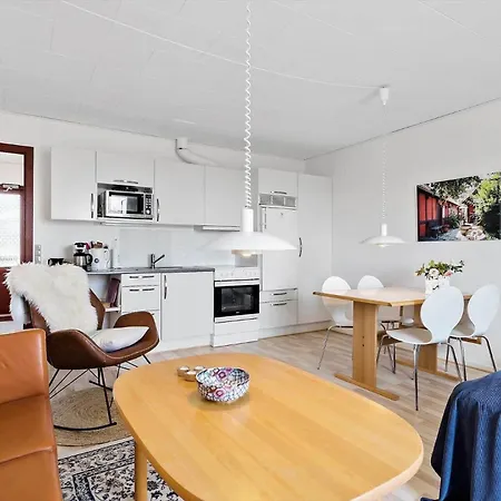 5574-gudhjem-gudhjemvej-111-d-1-lejl-7b Lägenhet *