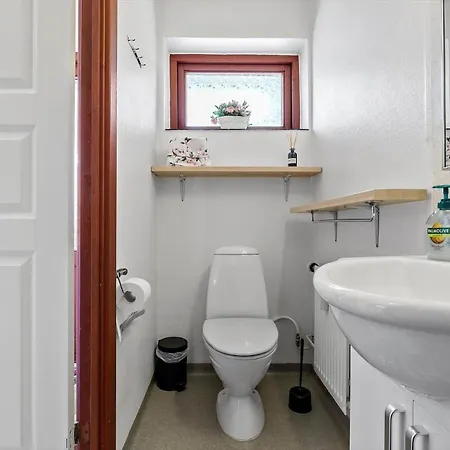 5574-gudhjem-gudhjemvej-111-d-1-lejl-7b Gudhjem